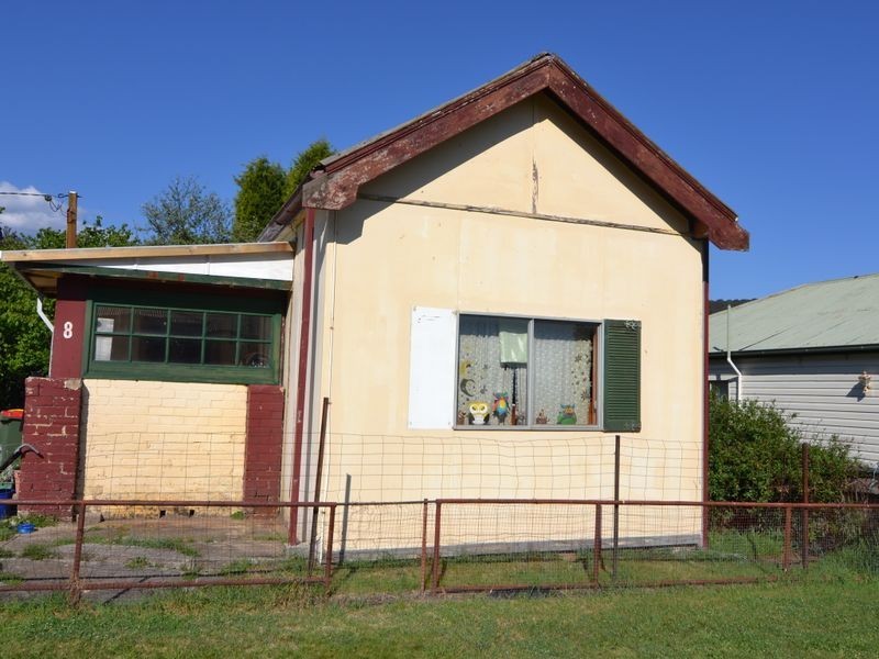 8 Atkinson Street, Lithgow NSW 2790