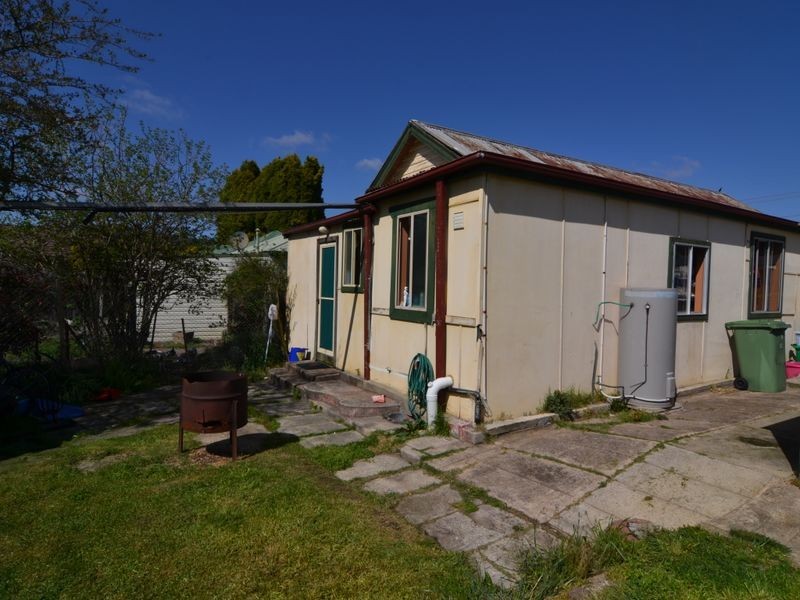 8 Atkinson Street, Lithgow NSW 2790