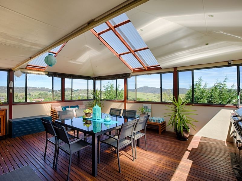 2 Amber Grove, Lithgow NSW 2790