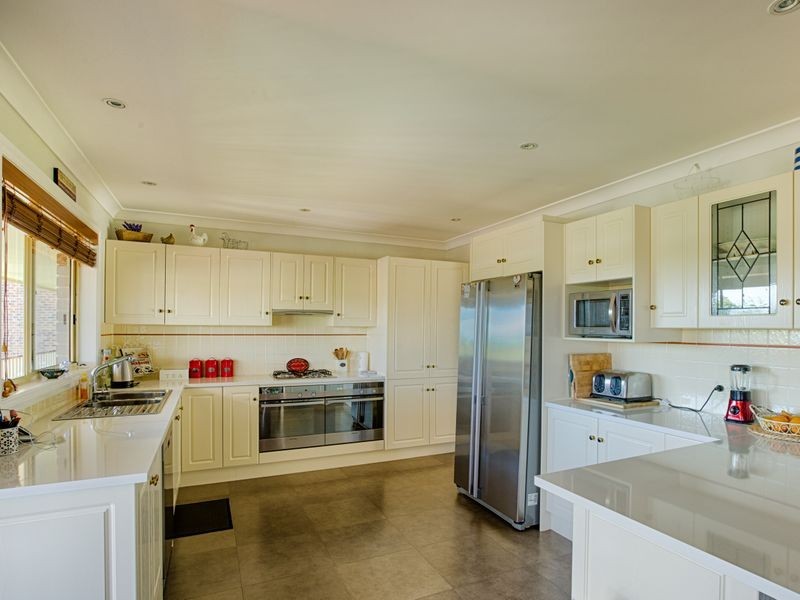 2 Amber Grove, Lithgow NSW 2790