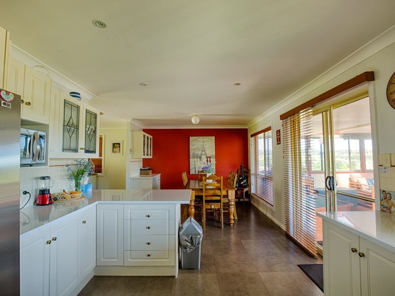 2 Amber Grove, Lithgow NSW 2790