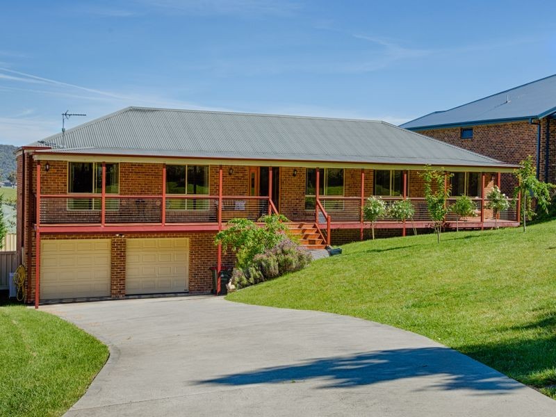 2 Amber Grove, Lithgow NSW 2790