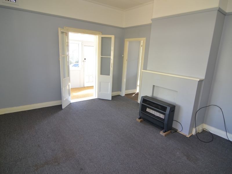 4 Mena Place, Lithgow NSW 2790