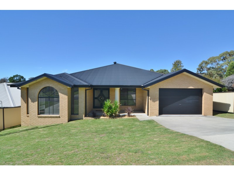 11 Purchas Street, Portland NSW 2847