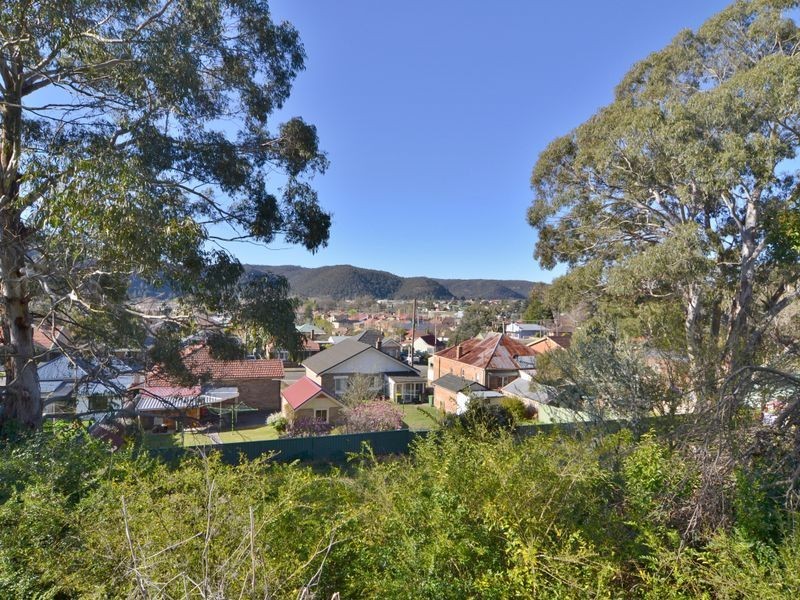 20 Birdwood Street, Lithgow NSW 2790