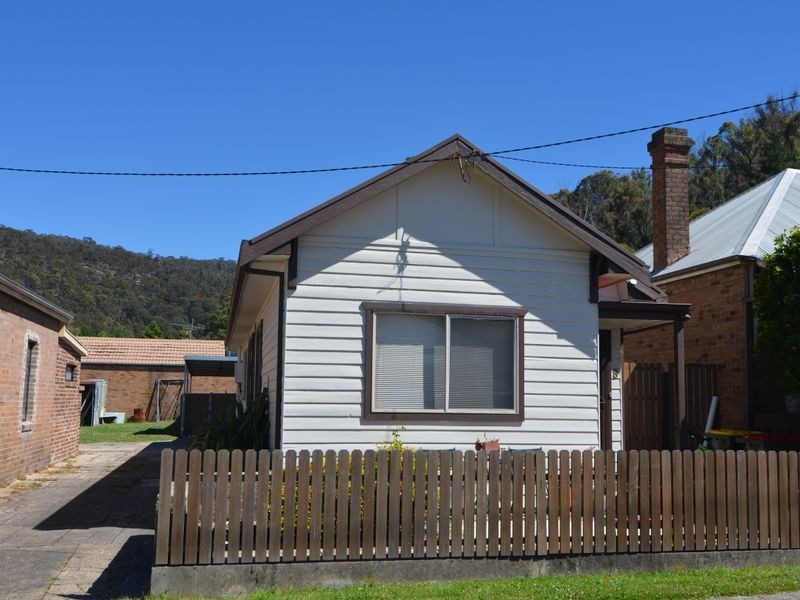 8 Laidley Street, Lithgow NSW 2790