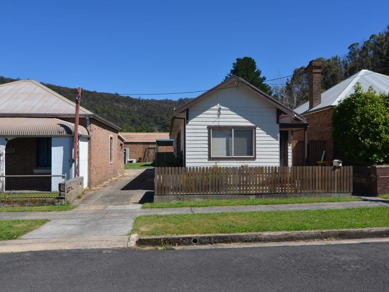8 Laidley Street, Lithgow NSW 2790