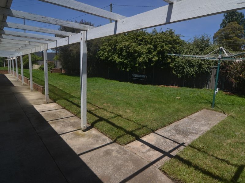 19 Chivers Close, Lithgow NSW 2790
