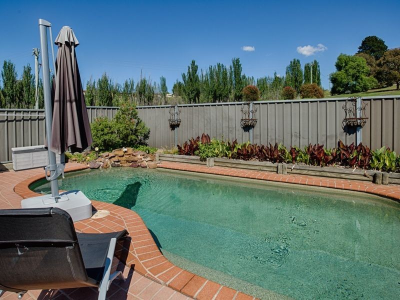 2 Blackett Drive, Wallerawang NSW 2845
