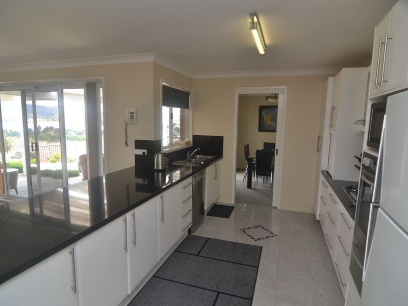 11 Pindari Place, Wallerawang NSW 2845