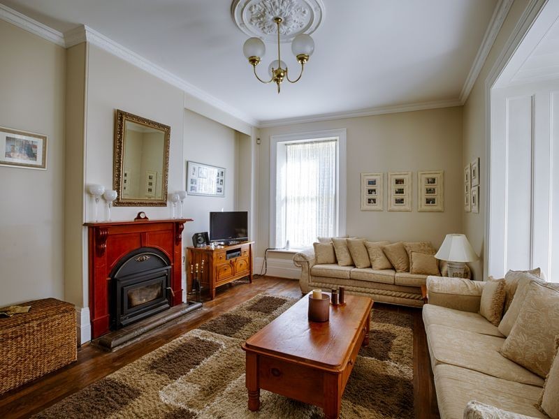 1 Evans Close, Lithgow NSW 2790