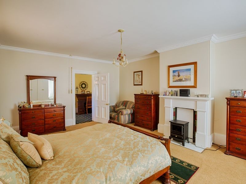 1 Evans Close, Lithgow NSW 2790