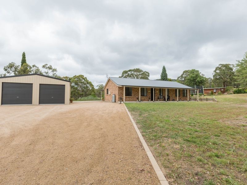 4 Hughes Lane, Marrangaroo NSW 2790