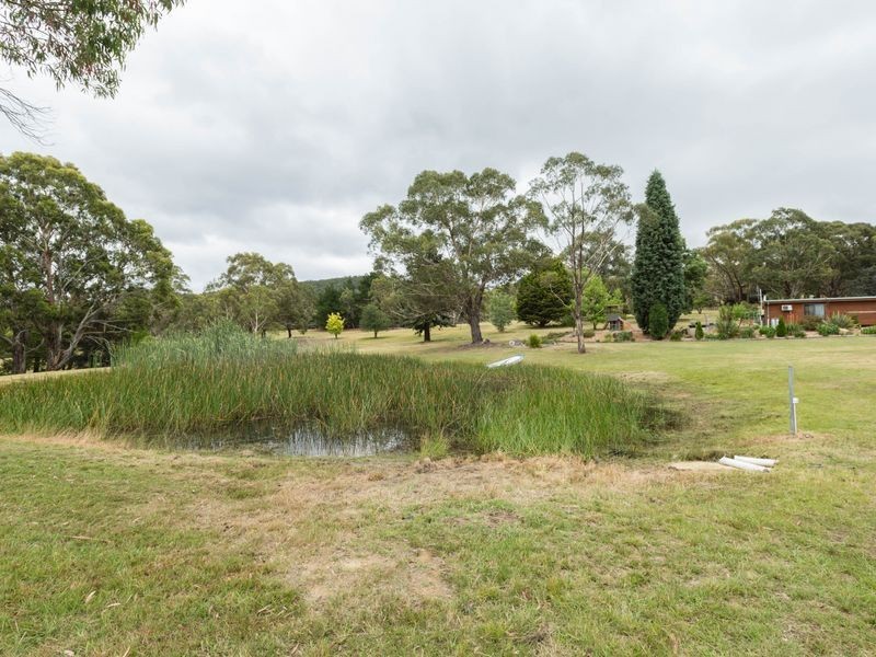 4 Hughes Lane, Marrangaroo NSW 2790