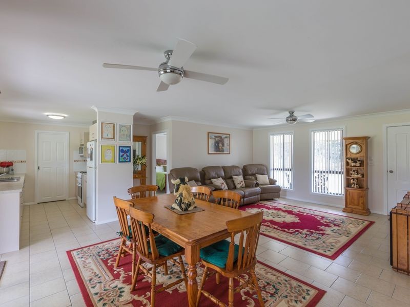 4 Hughes Lane, Marrangaroo NSW 2790