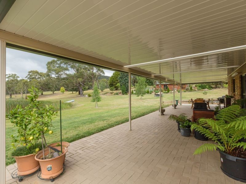 4 Hughes Lane, Marrangaroo NSW 2790