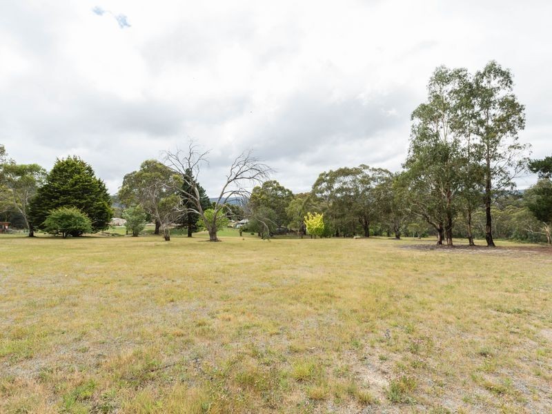 4 Hughes Lane, Marrangaroo NSW 2790