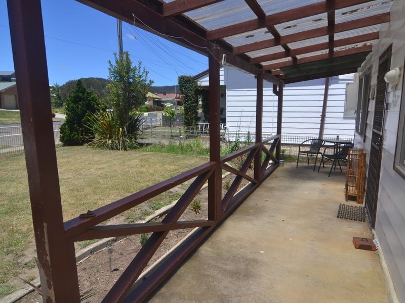 180 Inch Street, Lithgow NSW 2790