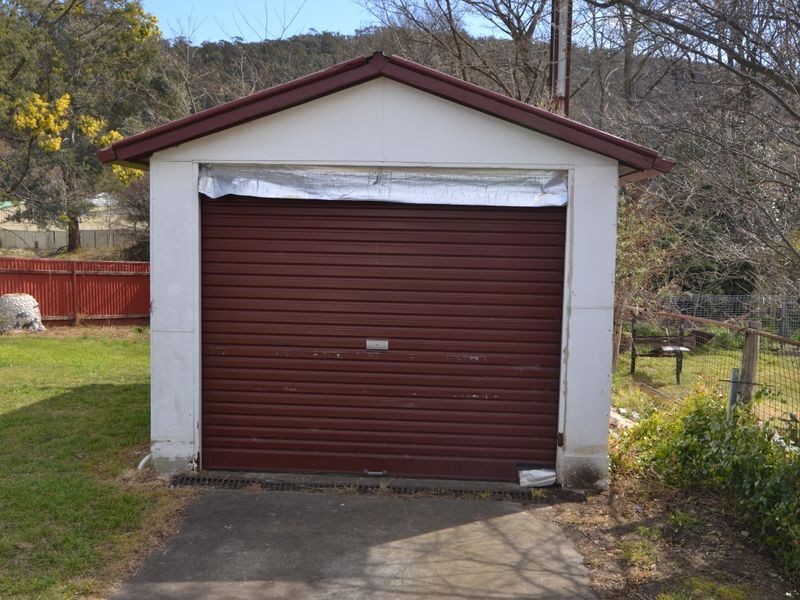 180 Inch Street, Lithgow NSW 2790