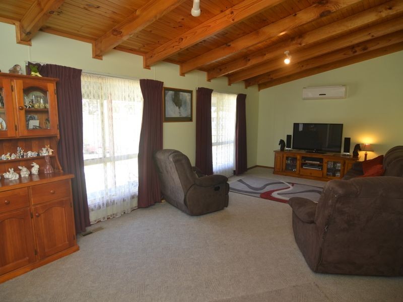 70 Cary Avenue, Wallerawang NSW 2845