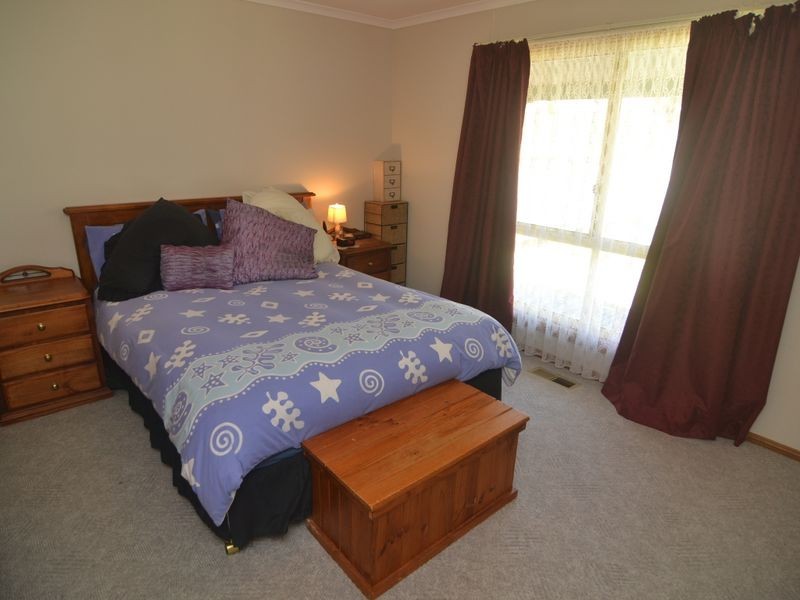 70 Cary Avenue, Wallerawang NSW 2845