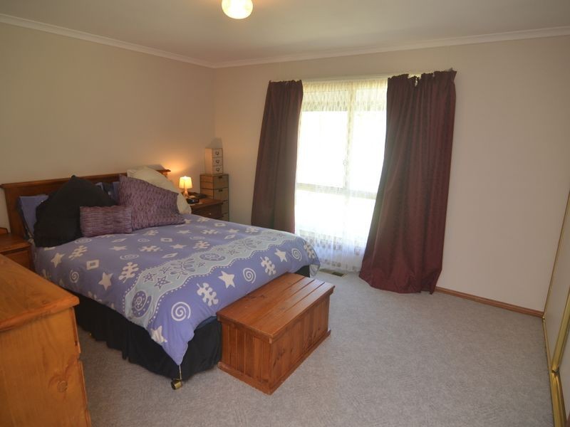 70 Cary Avenue, Wallerawang NSW 2845