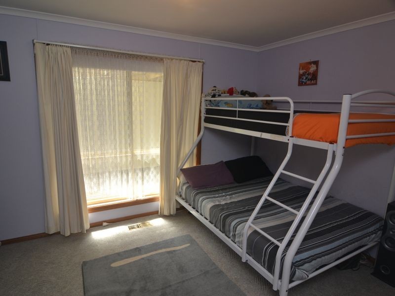 70 Cary Avenue, Wallerawang NSW 2845