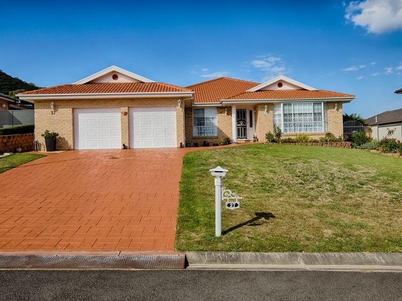 27 Robinia Drive, Lithgow NSW 2790