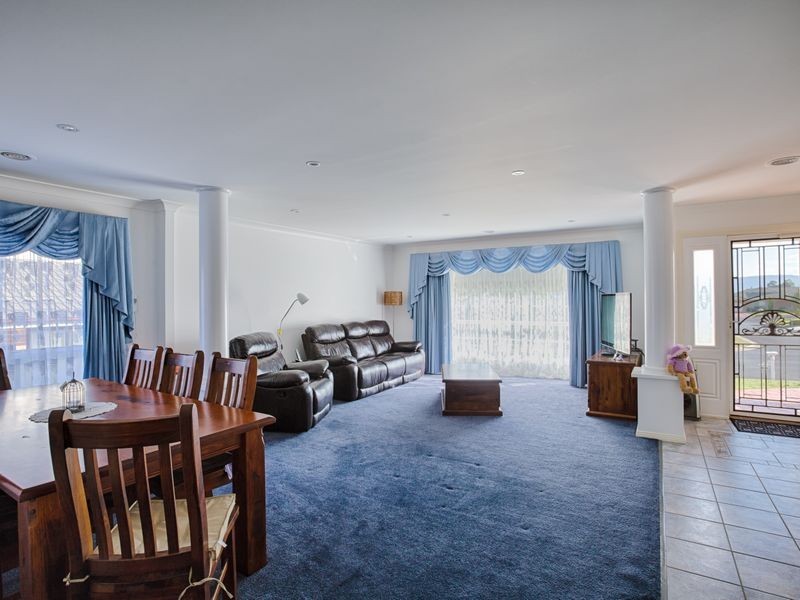 27 Robinia Drive, Lithgow NSW 2790