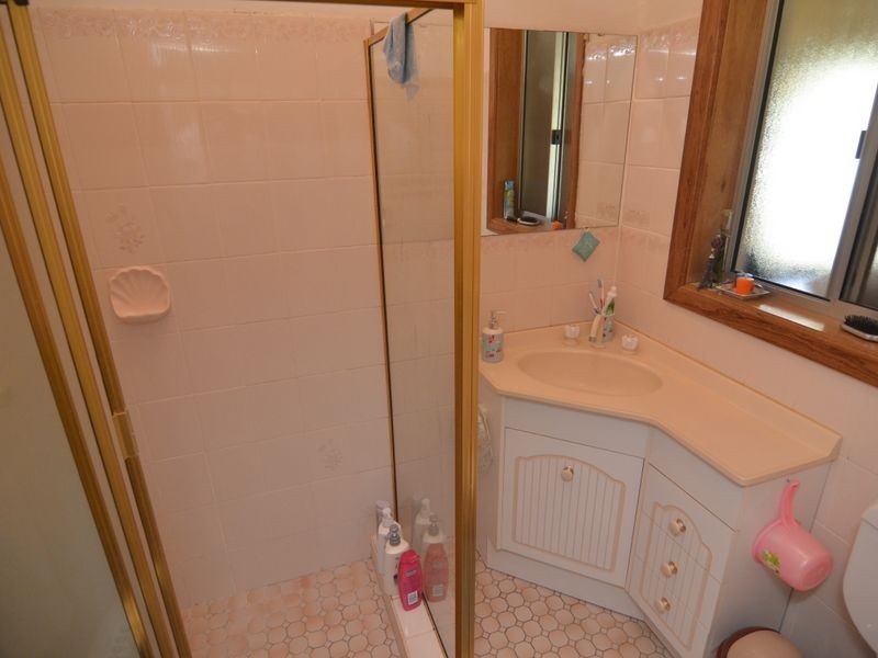 13 Lone Pine Ave, Lithgow NSW 2790