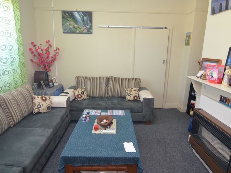 13 Lone Pine Ave, Lithgow NSW 2790