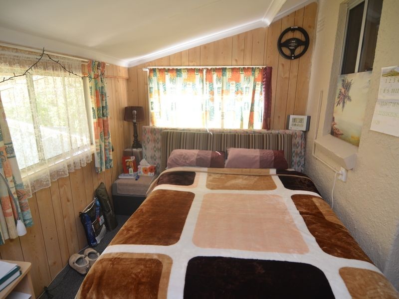 13 Lone Pine Ave, Lithgow NSW 2790