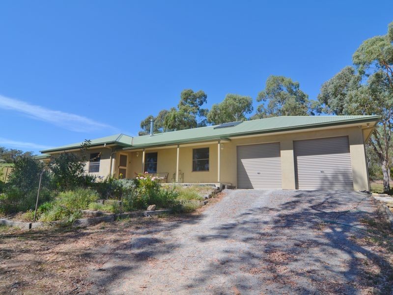 16 Creek Street, Portland NSW 2847