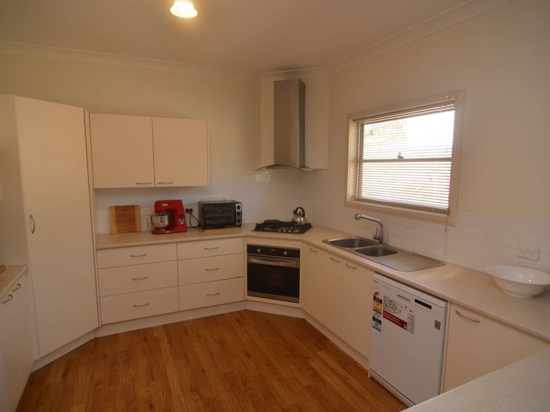 16 Creek Street, Portland NSW 2847