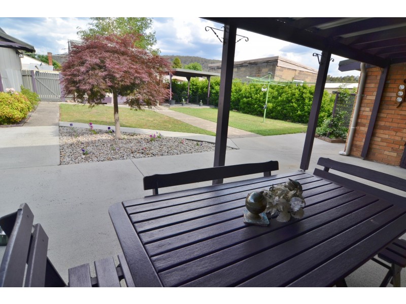 9 Saywell Street, Lithgow NSW 2790