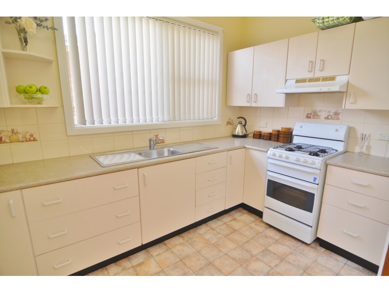 27 Sandford Avenue, Lithgow NSW 2790