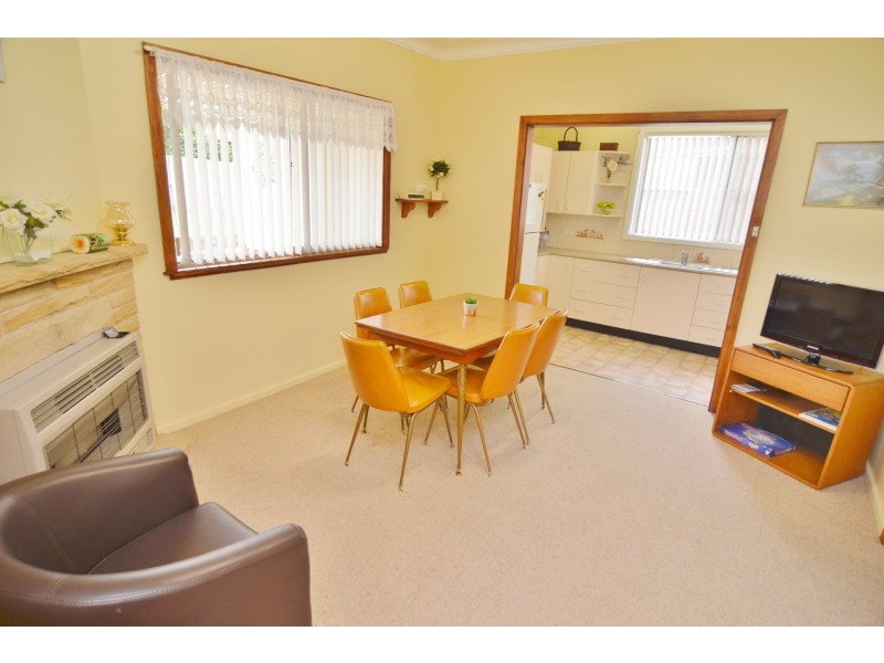 27 Sandford Avenue, Lithgow NSW 2790
