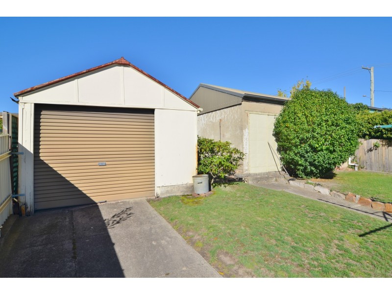 27 Sandford Avenue, Lithgow NSW 2790