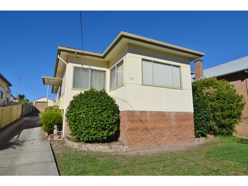 27 Sandford Avenue, Lithgow NSW 2790