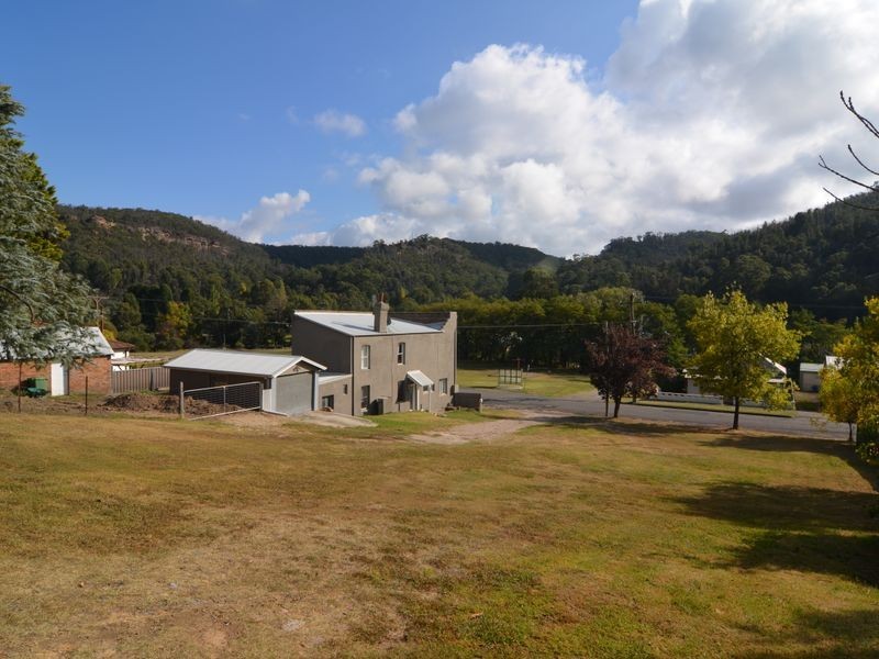 25 Bells Road, Lithgow NSW 2790
