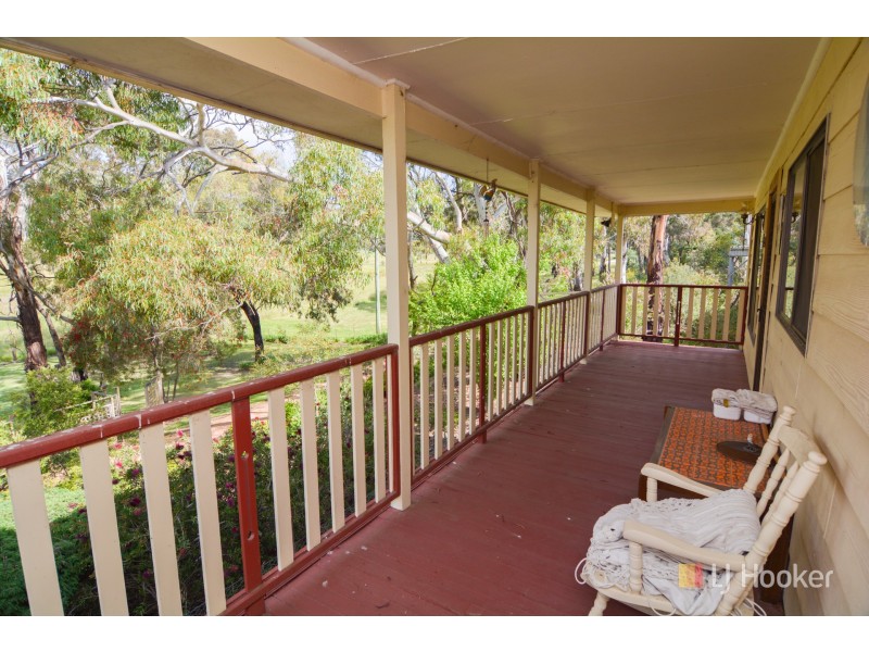 6 Thompson Street, Portland NSW 2847