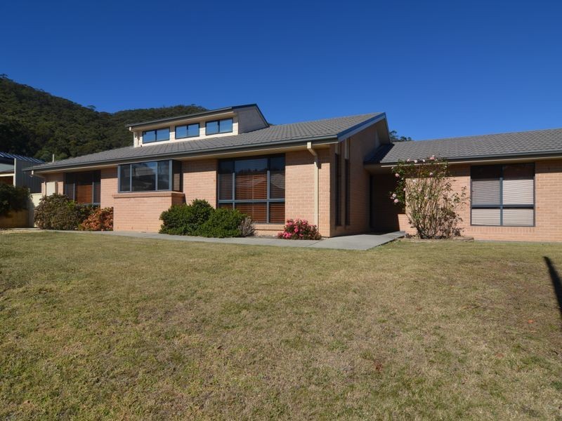 4 Claret Ash Avenue, Lithgow NSW 2790