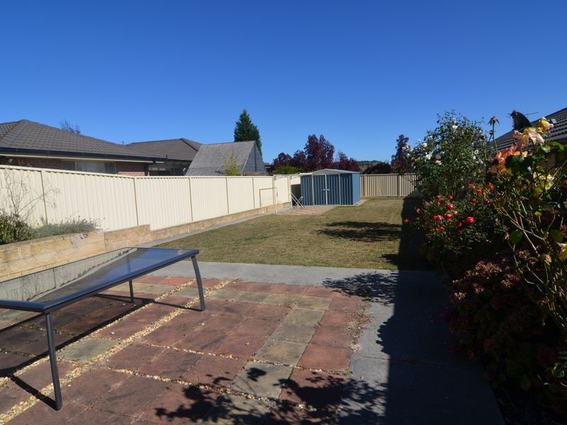 4 Claret Ash Avenue, Lithgow NSW 2790