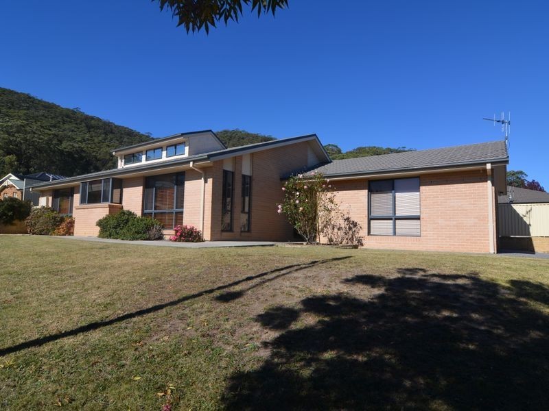 4 Claret Ash Avenue, Lithgow NSW 2790