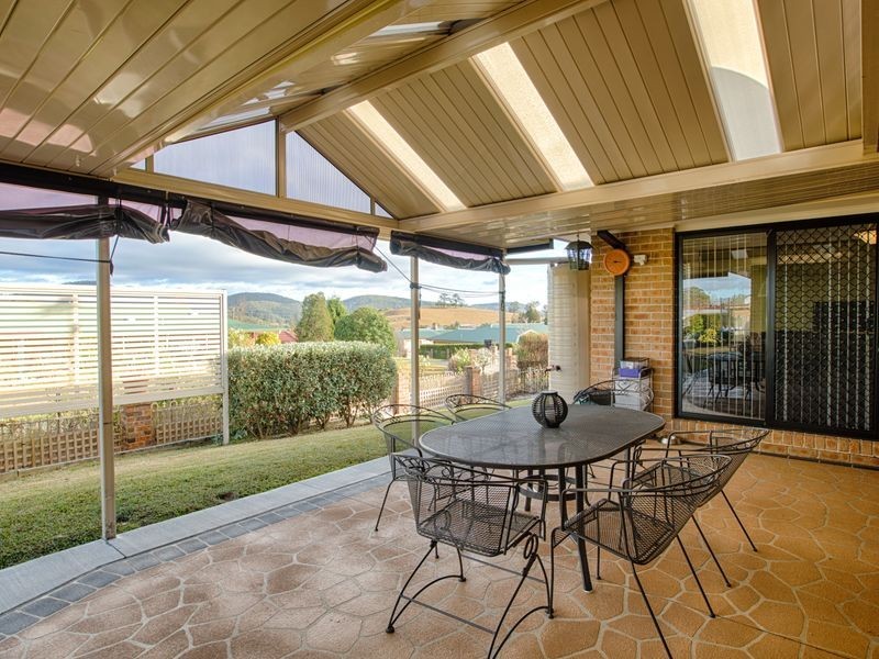 9 Acer Place, Lithgow NSW 2790