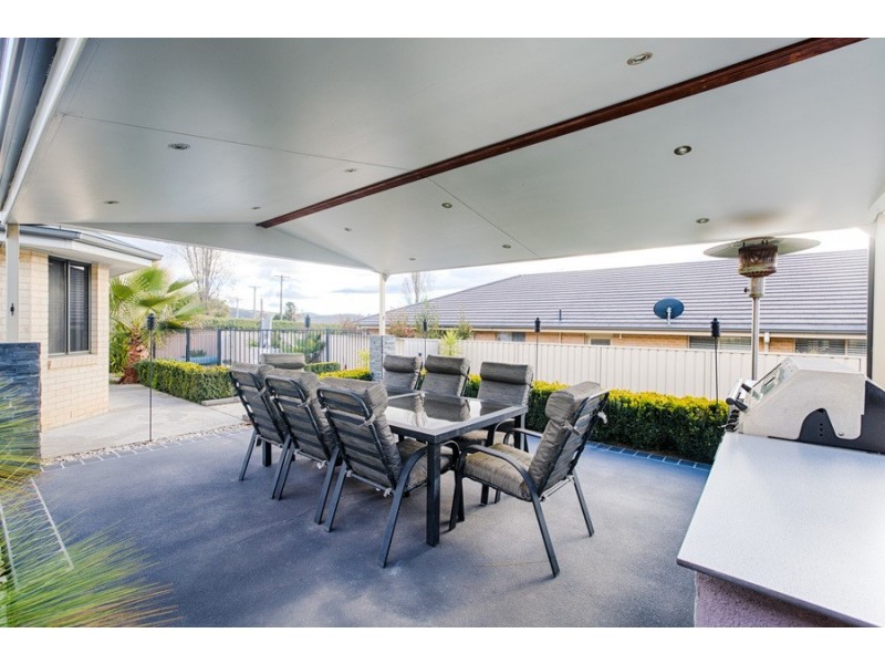 9 Munbinga Drive, Lithgow NSW 2790