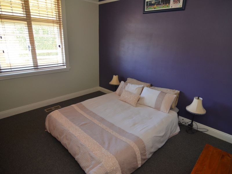 8 Calero Street, Lithgow NSW 2790