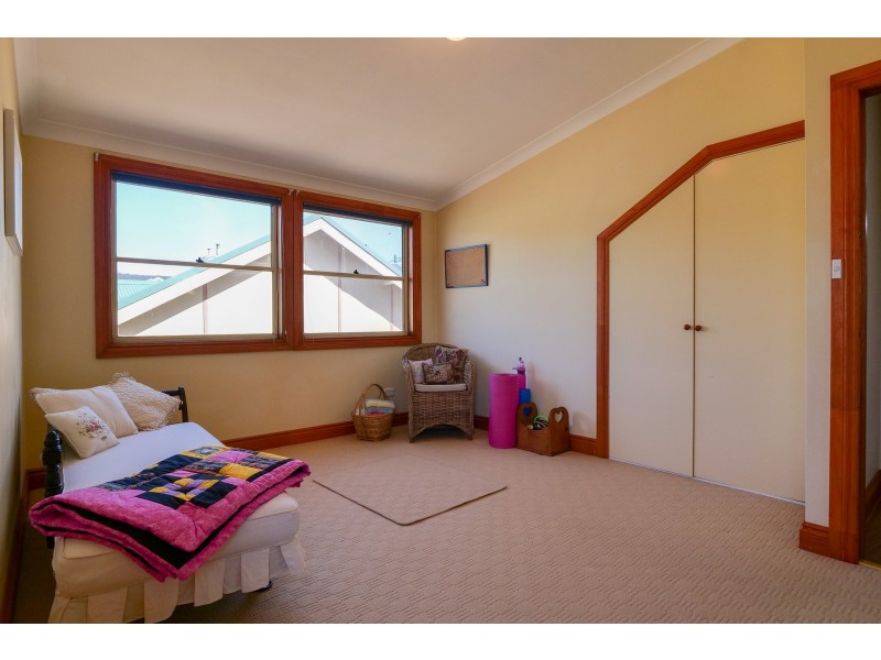 33 Ordnance Avenue, Lithgow NSW 2790