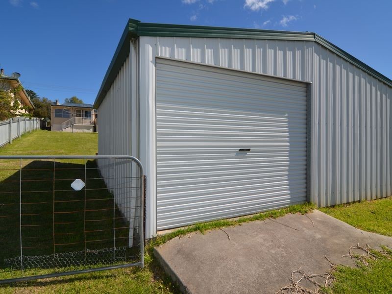 17 Piper Street, Portland NSW 2847