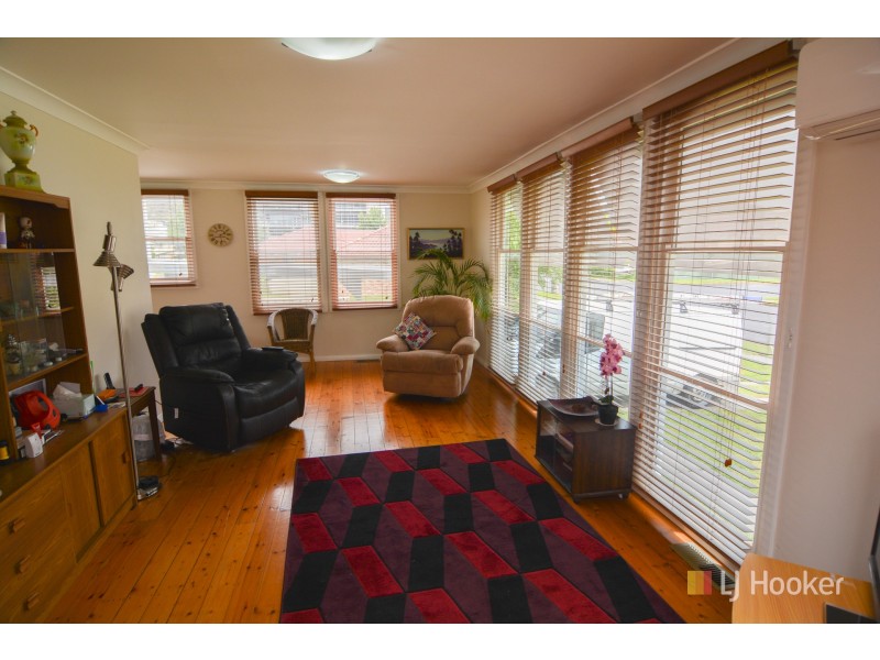 15 Sandford Avenue, Lithgow NSW 2790